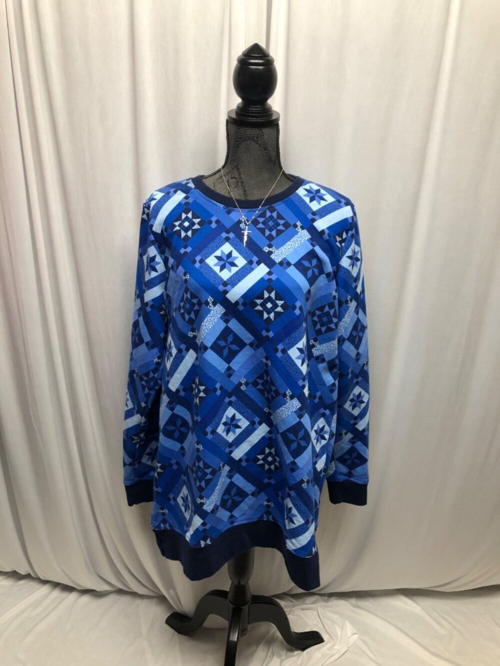 Lands End Serious Sweats Womens Sz Large 14-16 Blue Patchwork Print Long Sleeve